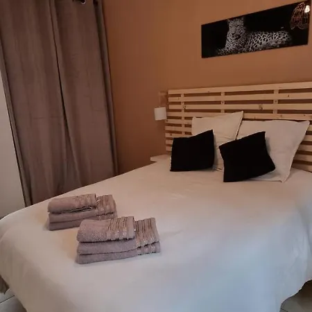 Agreable Avec 2 Places De Parking Dans Le Garage Apartment *