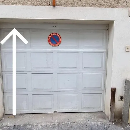 Agreable Avec 2 Places De Parking Dans Le Garage Apartamento Béziers