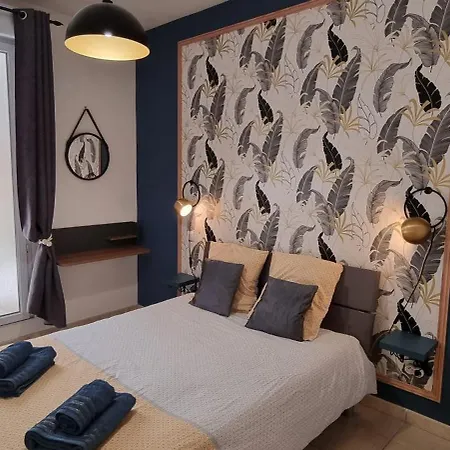 Appartement Avec Grand Garage דירה *