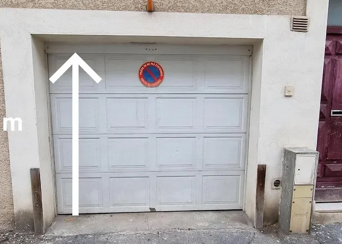 Agreable Avec 2 Places De Parking Dans Le Garage Διαμέρισμα Μπεζιέ
