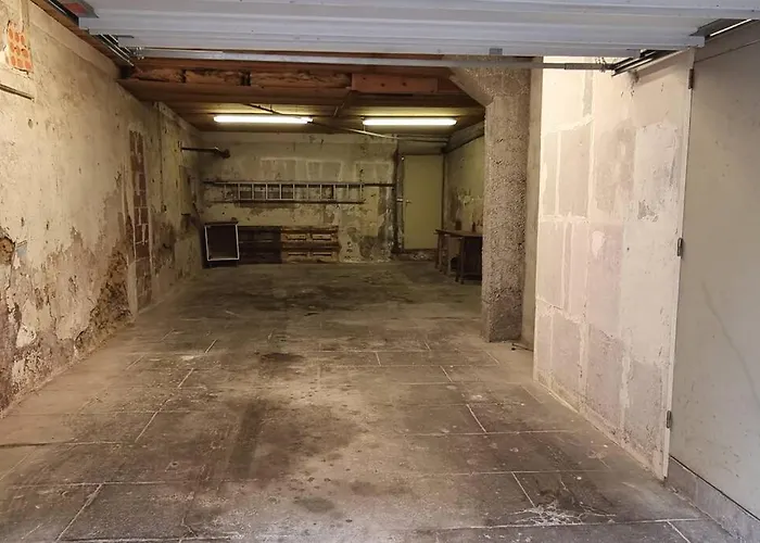 Agreable Avec 2 Places De Parking Dans Le Garage Μπεζιέ